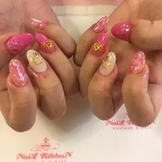 ネイル ネイルリボン 受付スタッフのネイルデザイン