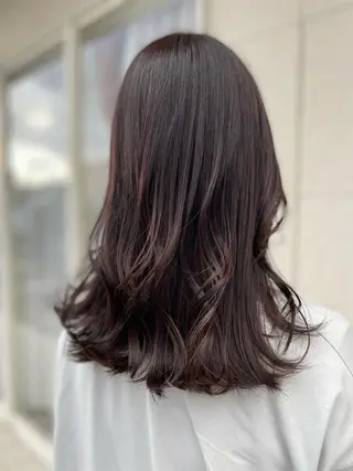 ロング カラー 鏡原 実和のヘアスタイル