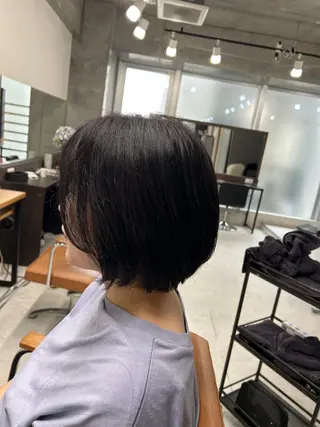 ショート カラー カズキ🌼曲がる 縮毛矯正のヘアスタイル