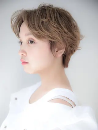 ショート カラー レイヤーカット✂️ 横浜No1♡下鳥翔子のヘアスタイル