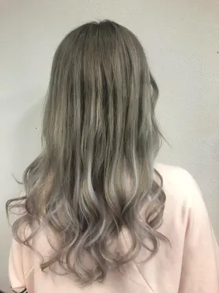 カラー ダブルスキルエクステ /羽エクステ白石宇由のヘアスタイル