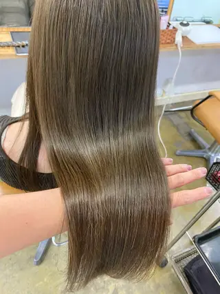 セミロング カラー 和歌山髪質改善 那須優太のヘアスタイル
