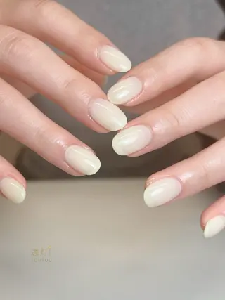 ネイル 透灯 TOUTOU 🪄のネイルデザイン