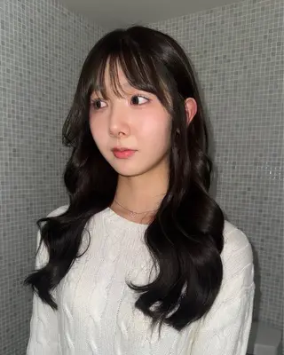 ロング カラー ヘアアレンジ minto/ 似合わせ/ハイトーンのヘアスタイル