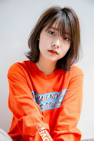 ミディアム カラー レイヤーと顔まわり 大好き❣️関口拓馬のヘアスタイル
