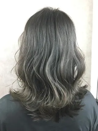 セミロング カラー ツイストスパイラル パーマ✂︎ KYOUのヘアスタイル