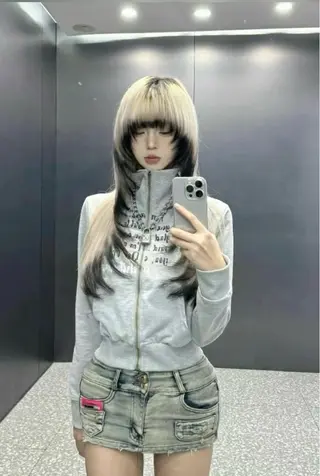 セミロング カラー 川口 龍のヘアスタイル