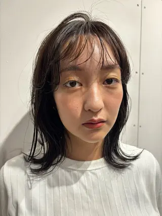 ミディアム はっとり ななせのヘアスタイル