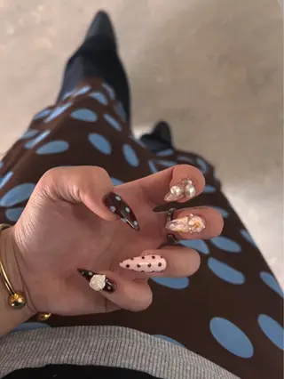 ミディアム Siita Yukiのネイルデザイン