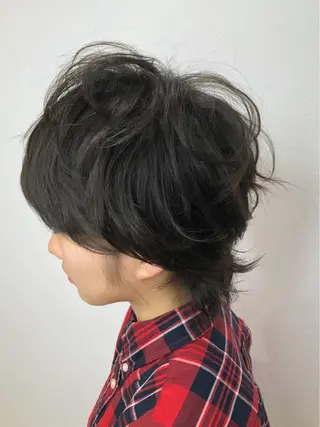 ショート カラー 上田 篤史のヘアスタイル
