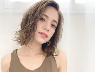 ミディアム kiy by ioeのヘアスタイル