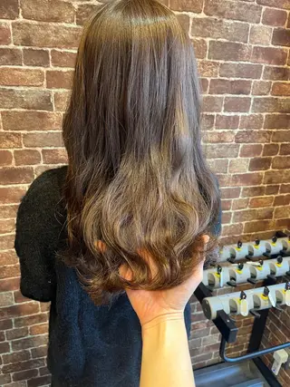 ミディアム カラー パーマ ヘアアレンジ メンズ キッズ ネイル マツエク・マツパ アイブロウ 久木原 ゆりのヘアスタイル