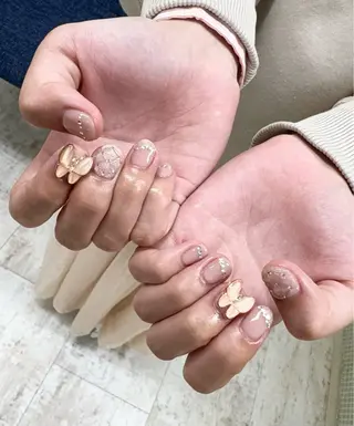 ネイル 吉田 里菜のネイルデザイン