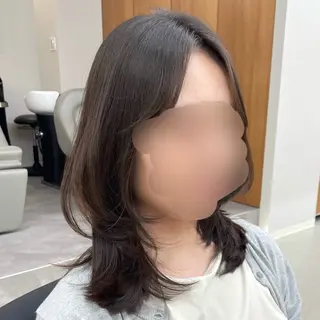 ミディアム minami🤎 レイヤーカットのヘアスタイル