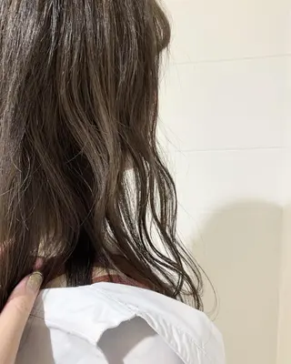 ミディアム やざき ちかのヘアスタイル