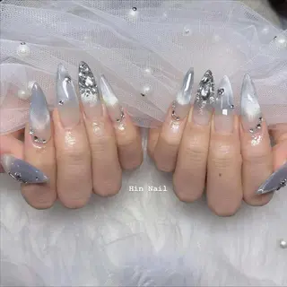 ネイル Hin Nailsのネイルデザイン