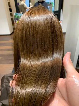 ミディアム カラー 丸山 寛のヘアスタイル