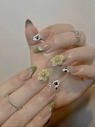 カラー AIN Nailのネイルデザイン