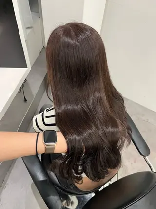 ロング HONOKA/ ハイトーン艶カラーのヘアスタイル