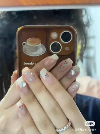 ネイル 新宿YISInail スカルプ専門店のネイルデザイン