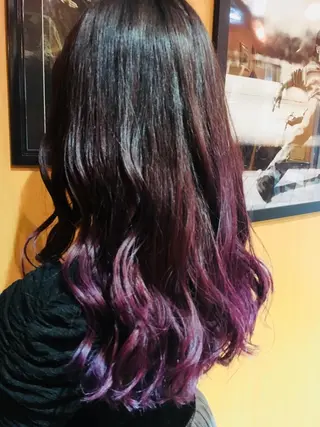 ロング カラー ヨシダ アズサのヘアスタイル