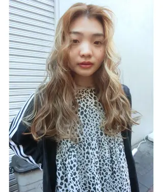 セミロング ハッシュカット/ MAYAのヘアスタイル