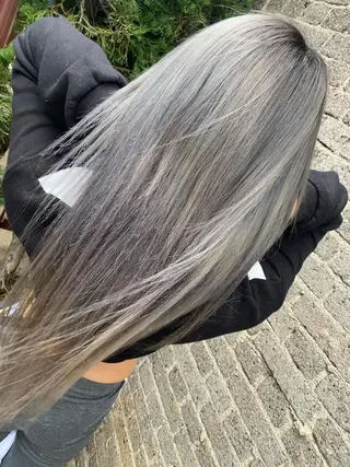 ロング カラー 山中 真紫のヘアスタイル