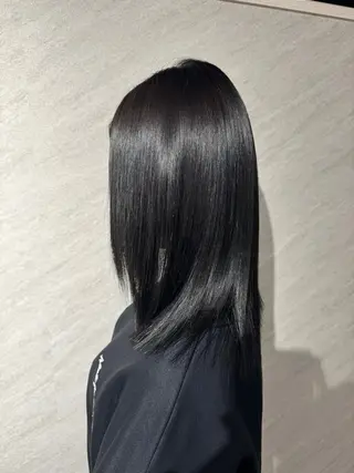 ミディアム カラー 西宮市で髪質改善 縮毛矯正特化のヘアスタイル