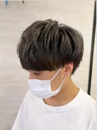 ショート カラー メンズ 前田 輝のヘアスタイル