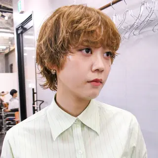 ショート カラー パーマ 藤川迅 曲がる縮毛矯正のヘアスタイル