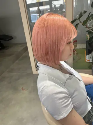 ショート カラー 透明感ハイトーン🦄 キラ🌈のヘアスタイル