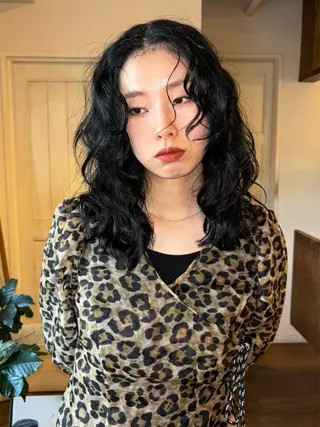 セミロング カラー ファッションに 溶け込むstyleのヘアスタイル