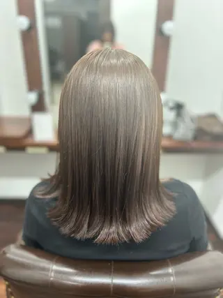 ミディアム カラー 鈴木 アメリのヘアスタイル