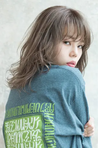 ミディアム カラー ショートカット fropeのヘアスタイル