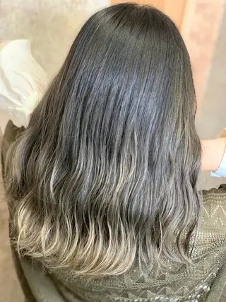 ロング メンズスタイル バレイヤージュ　齋藤のヘアスタイル