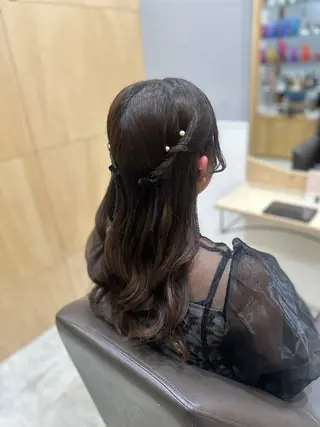 ミディアム miloc MOMOKAのヘアスタイル