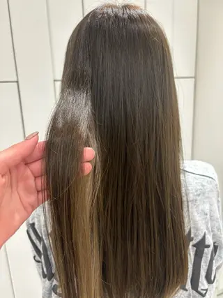 ロング 艶髪໒꒱／透明感 カラー🍀_そら🪽のヘアスタイル