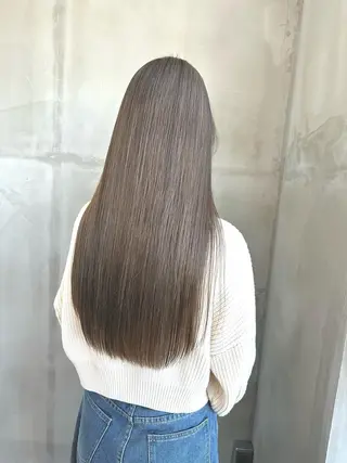 カラー 益 佑夏のヘアスタイル