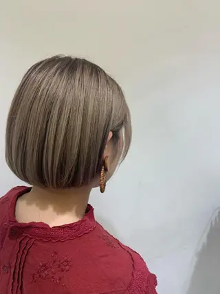 ショート 伊藤 麻菜実のヘアスタイル