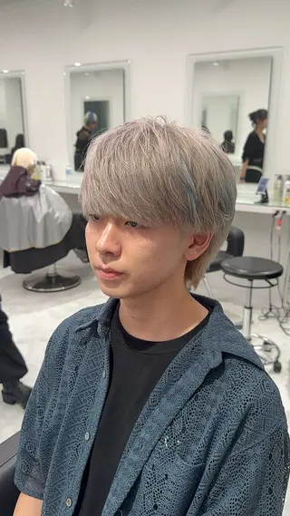 ショート カラー ヘアアレンジ ハイトーン艶カラー 🤍ゆうひのヘアスタイル