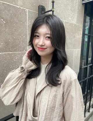 ロング 透明感カラー 古山 結季🌙🖤のヘアスタイル