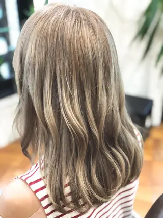 ミディアム ✨デザインカラー✨ ハイトーン　森貴章のヘアスタイル