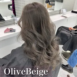 セミロング カラー ヘアアレンジ 🫧モテる💗ダメー ジレスハイトーン🫧のヘアスタイル