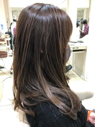 ロング カジサ ケイコのヘアスタイル