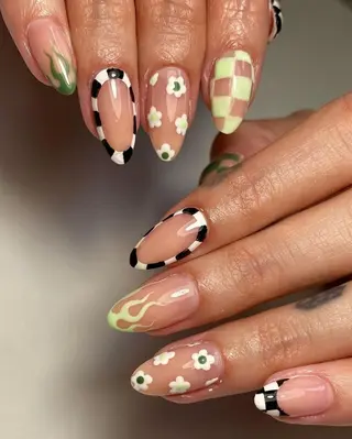 ネイル HerNails  Yokosukaのネイルデザイン
