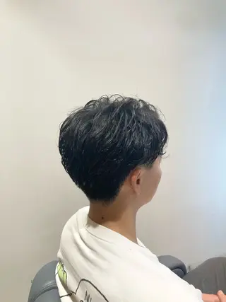 パーマ メンズ ピンクカラー🎀 米津 美佑のヘアスタイル