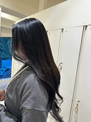 ロング カラー タイトボブ個性派カラ ーAKANEのヘアスタイル