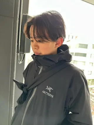 ミディアム パーマ メンズ 俵 知広のヘアスタイル