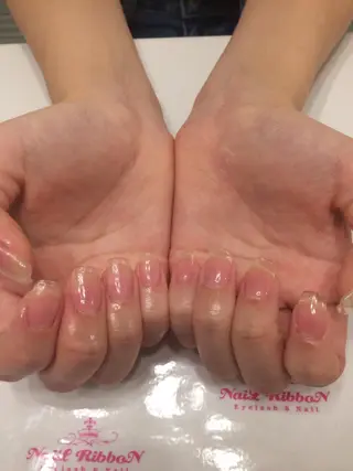 ネイル ネイルリボン 受付スタッフのネイルデザイン