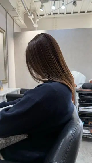 セミロング バレイヤージュモデル 募集👒ヨンスクのヘアスタイル